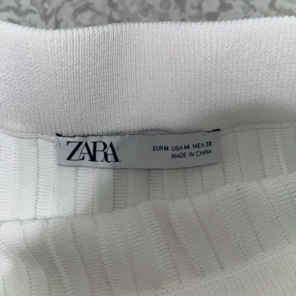 High waisted pleated skirt - Picture 2 of 2